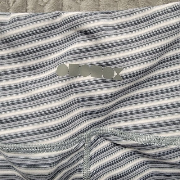 Ododos‎ Activewear Leggings Womens Size Large Gray White 26" Inseam Gym Yoga - Picture 9 of 10